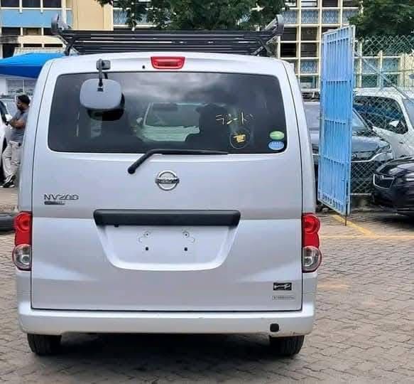 Used 2018 Nissan NV200 Van / Minivan for sale in Nairobi Kenya - Trust Rides - Thumbnail 5