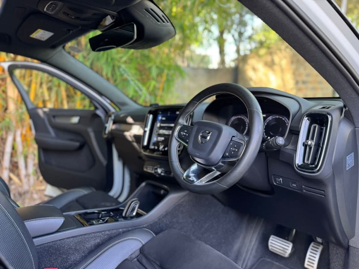 Used 2020 Volvo XC40 Crossover for sale in Nairobi Kenya - Trust Rides - Thumbnail 9