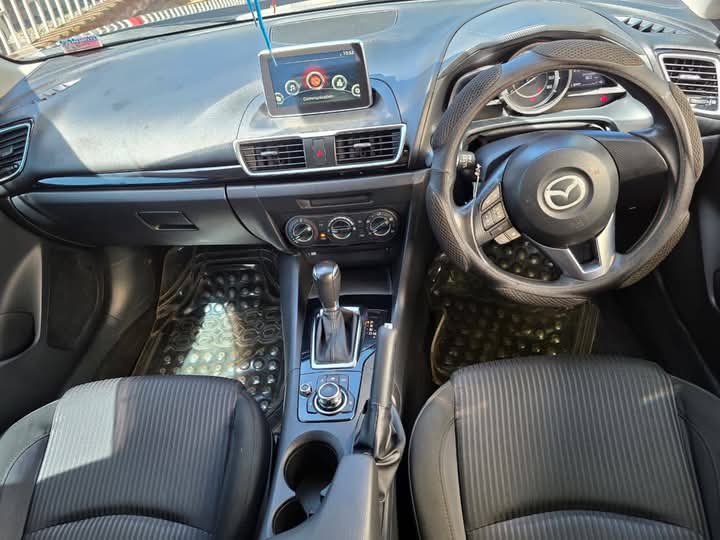 Used 2015 Mazda AXELA Hatchback(kadudu) for sale in Nairobi Kenya - Trust Rides - Thumbnail 6