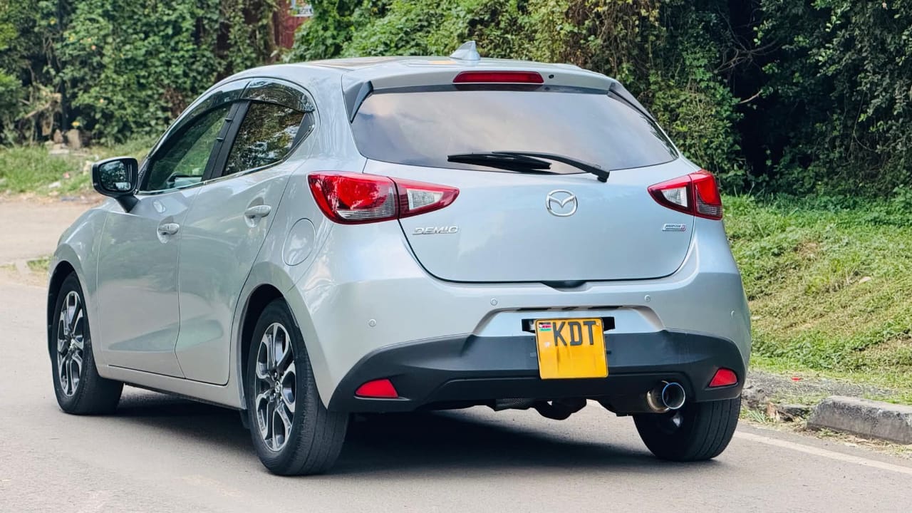 Used 2018 Mazda DEMIO Hatchback(kadudu) for sale in Nairobi Kenya - Trust Rides - Thumbnail 4
