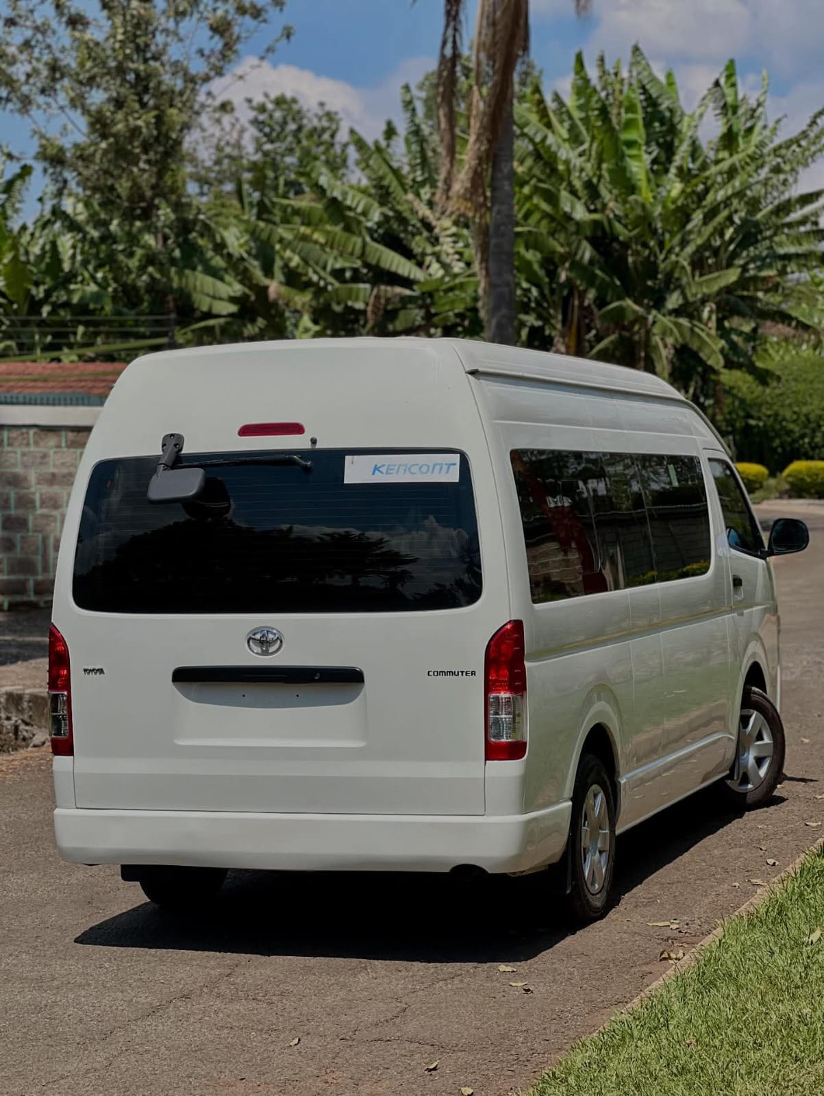 Used 2018 Toyota HIACE Van / Minivan for sale in Nairobi Kenya - Trust Rides - Thumbnail 6