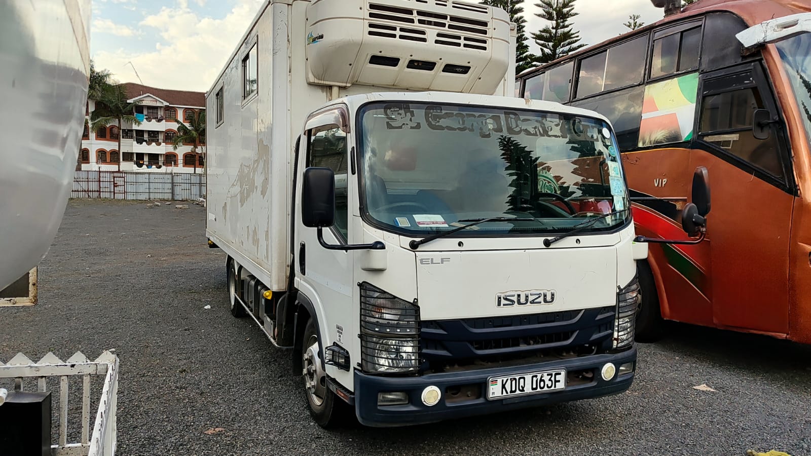 Used 2016 Isuzu ELF Truck for sale in Nairobi Kenya - Trust Rides - Thumbnail 2