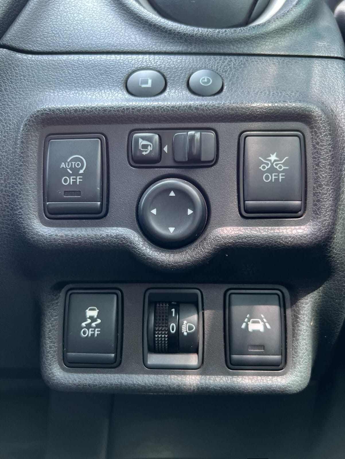 Used 2017 Nissan  NOTE non hybrid Hatchback(kadudu) for sale in Nairobi Kenya - Trust Rides - Thumbnail 7