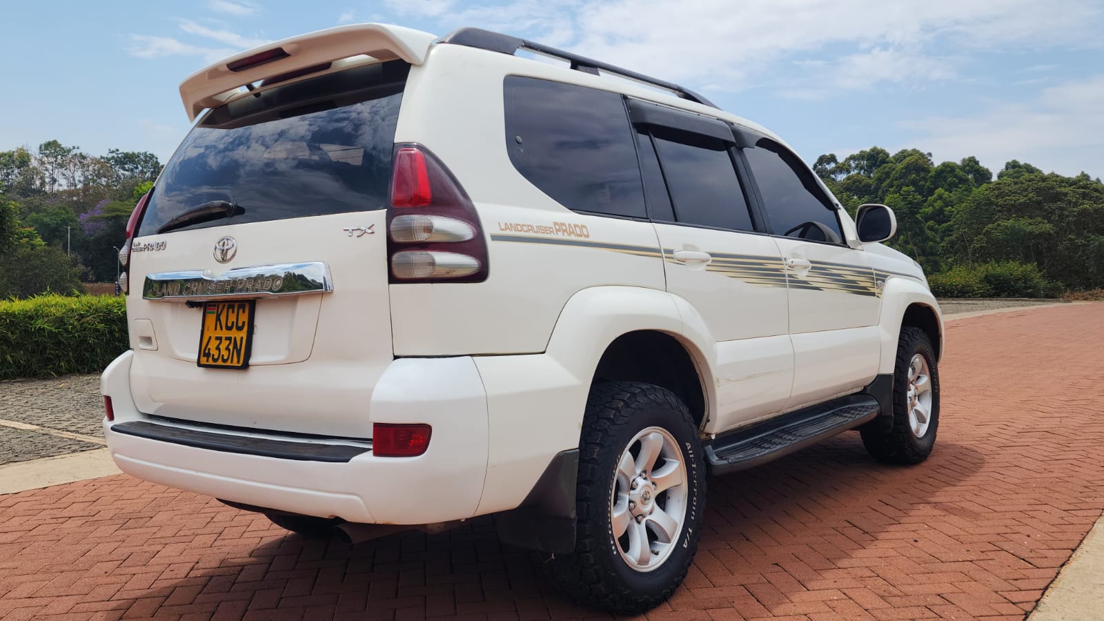 Used 2008 Toyota PRADO J120 SERIES SUV for sale in Nairobi Kenya - Trust Rides - Thumbnail 5