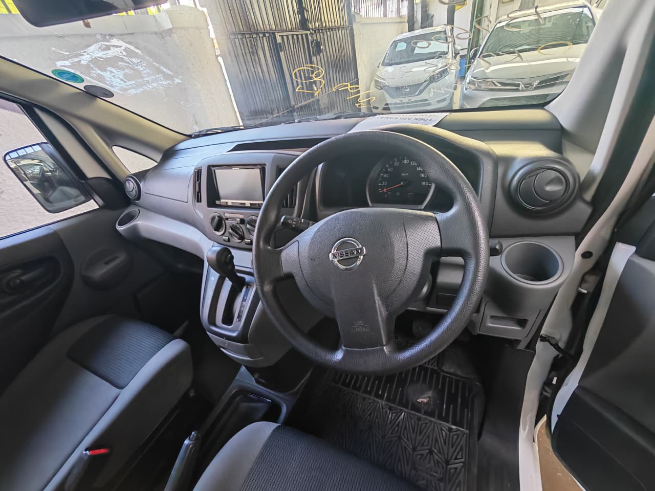 Used 2017 Nissan NV200 Van / Minivan for sale in Nairobi Kenya - Trust Rides - Thumbnail 5