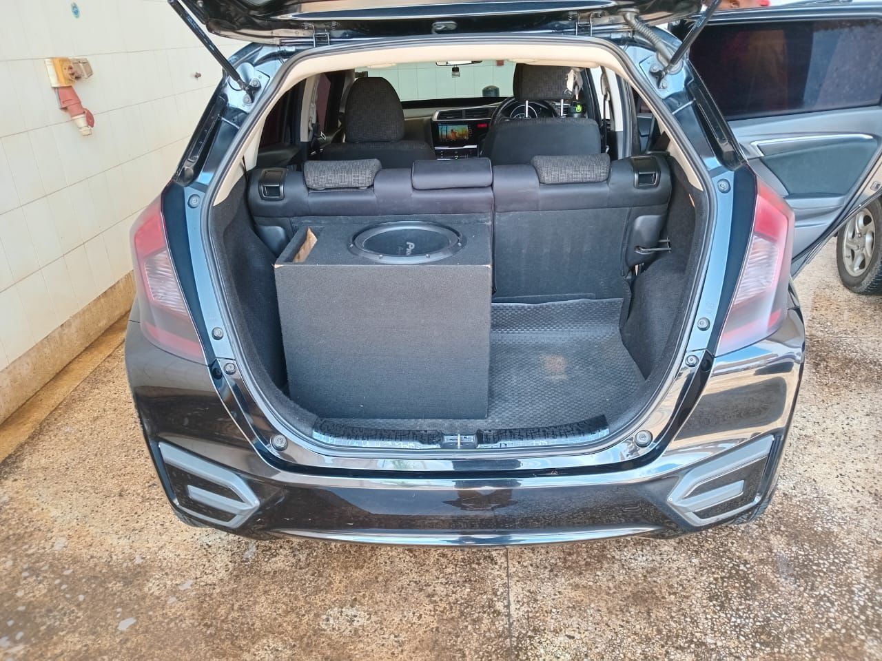 Used 2015 Honda FIT Hatchback(kadudu) for sale in Nairobi Kenya - Trust Rides - Thumbnail 5