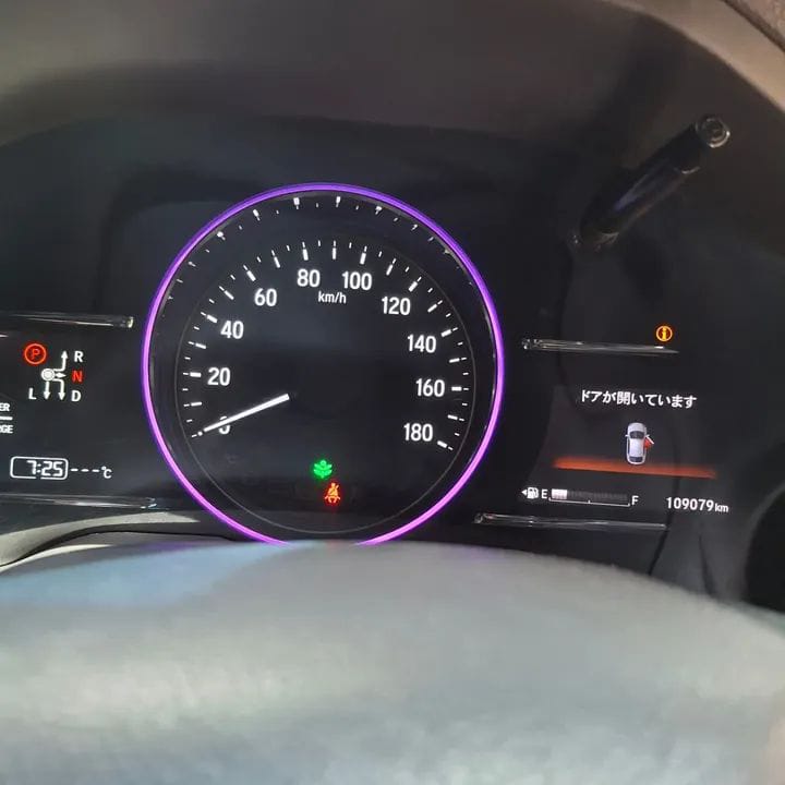 Used 2017 Honda VEZEL hybrid Crossover for sale in Nairobi Kenya - Trust Rides - Thumbnail 8