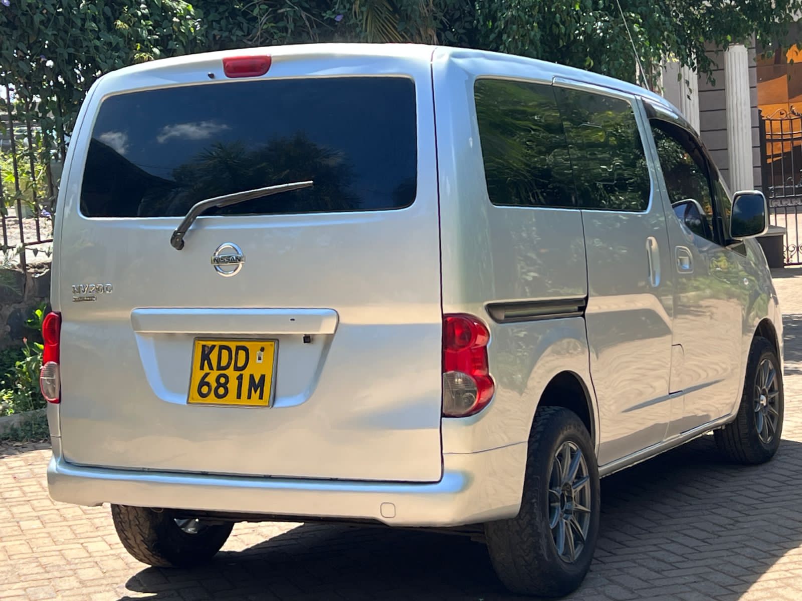 Used 2014 Nissan NV200 Van / Minivan for sale in Nairobi Kenya - Trust Rides - Thumbnail 4