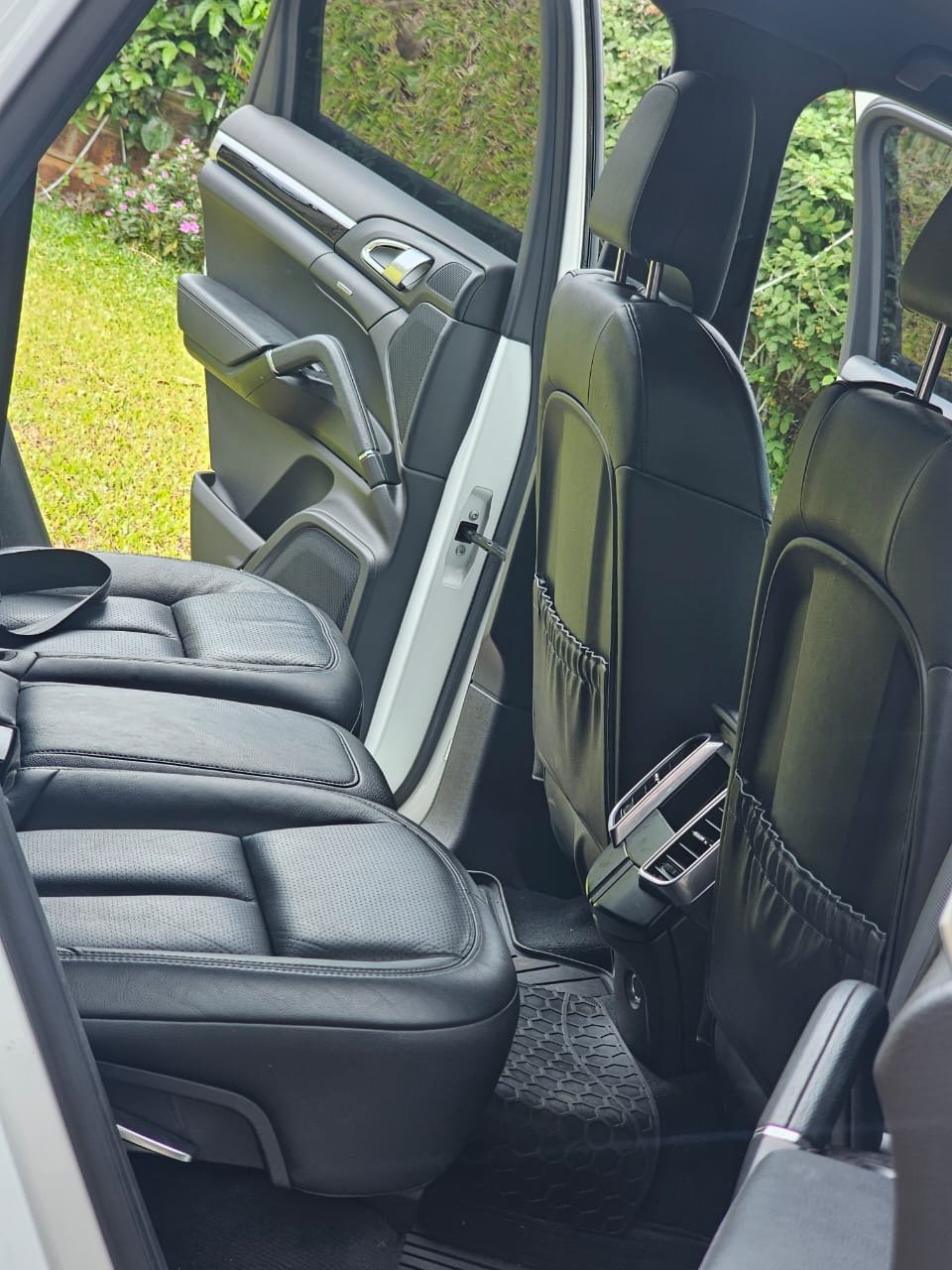 Used 2026 Porsche CAYENNE SUV for sale in Nairobi Kenya - Trust Rides - Thumbnail 9