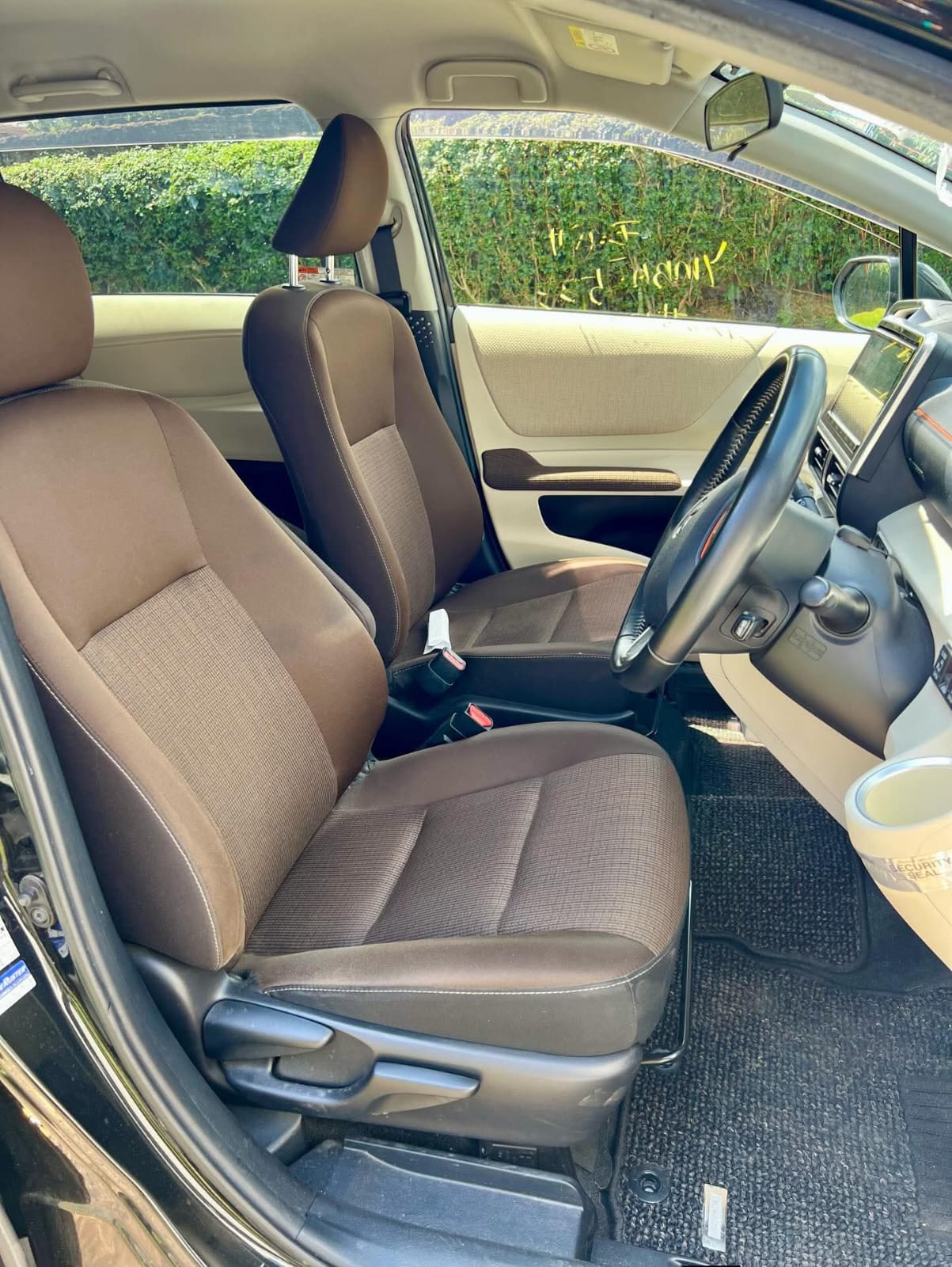 Used 2019 Toyota SIENTA Van / Minivan for sale in Nairobi Kenya - Trust Rides - Thumbnail 7