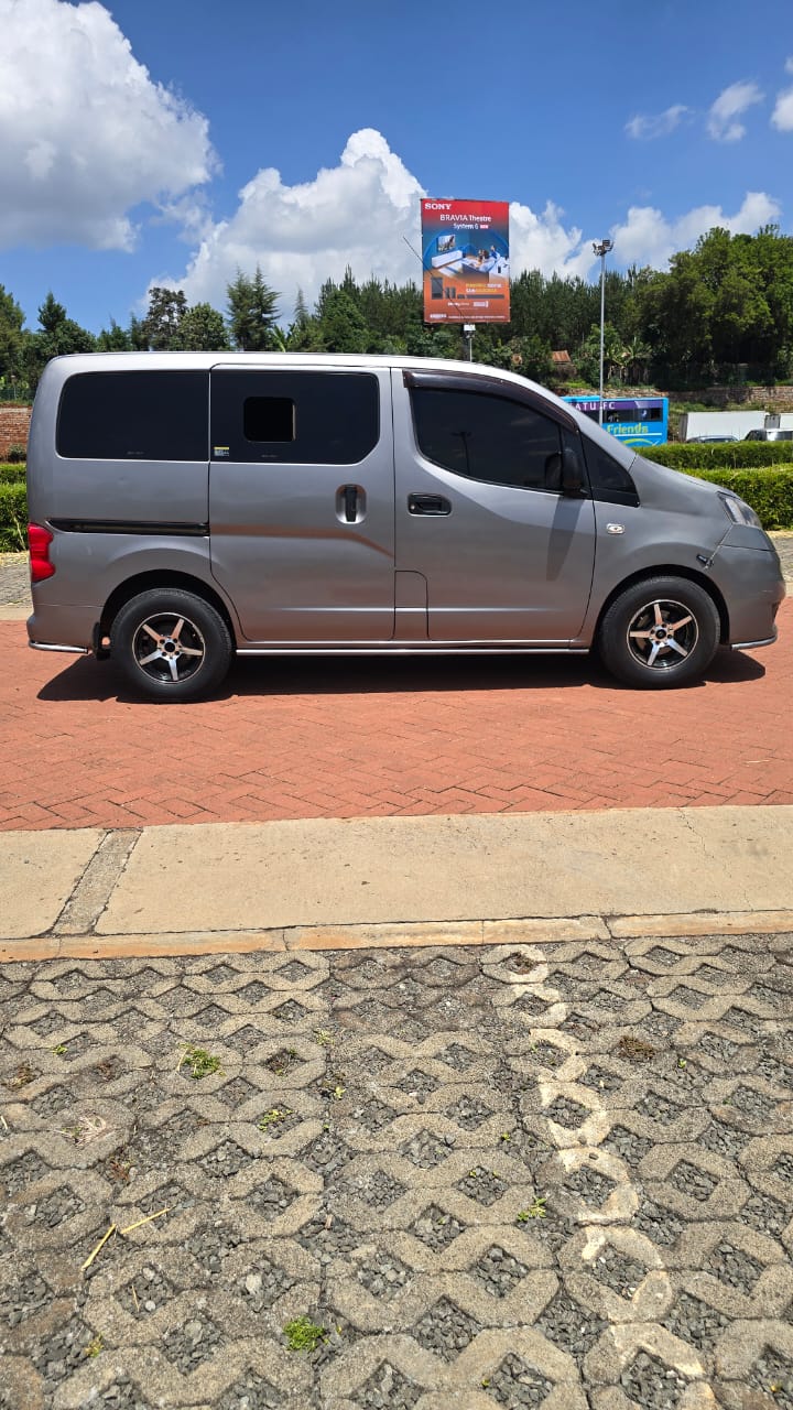 Used 2014 Nissan NV200 Van / Minivan for sale in Nairobi Kenya - Trust Rides - Thumbnail 4