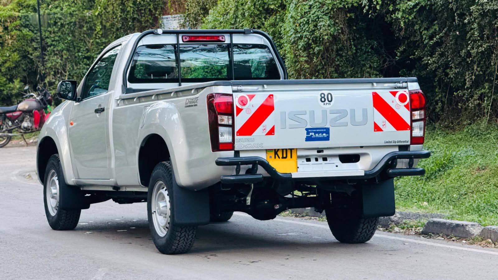 Used 2025 Isuzu DMAX Pickup / Double Cab for sale in Nairobi Kenya - Trust Rides - Thumbnail 5