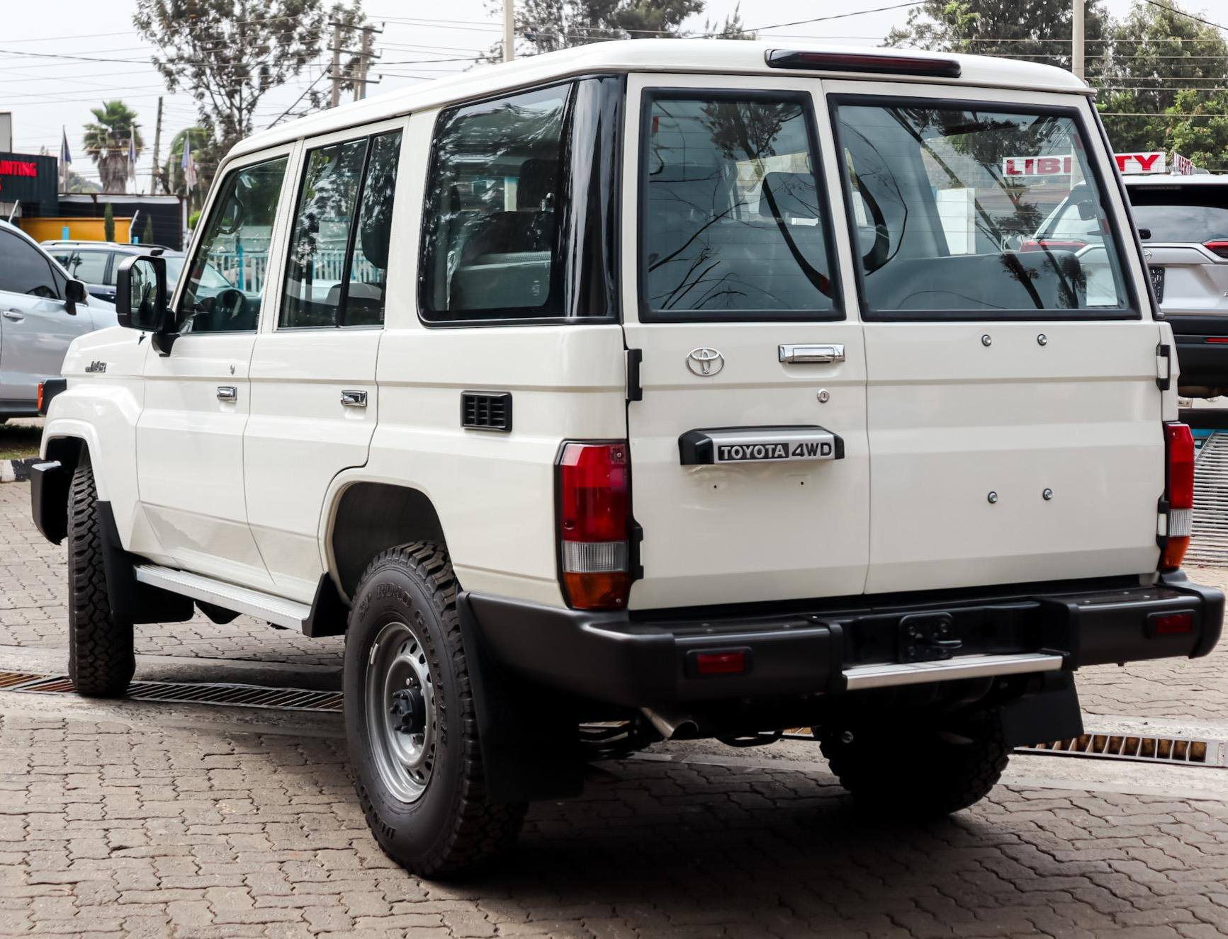 Used 2024 Toyota LAND CRUISER 79 SERIES Pickup / Double Cab for sale in Nairobi Kenya - Trust Rides - Thumbnail 4