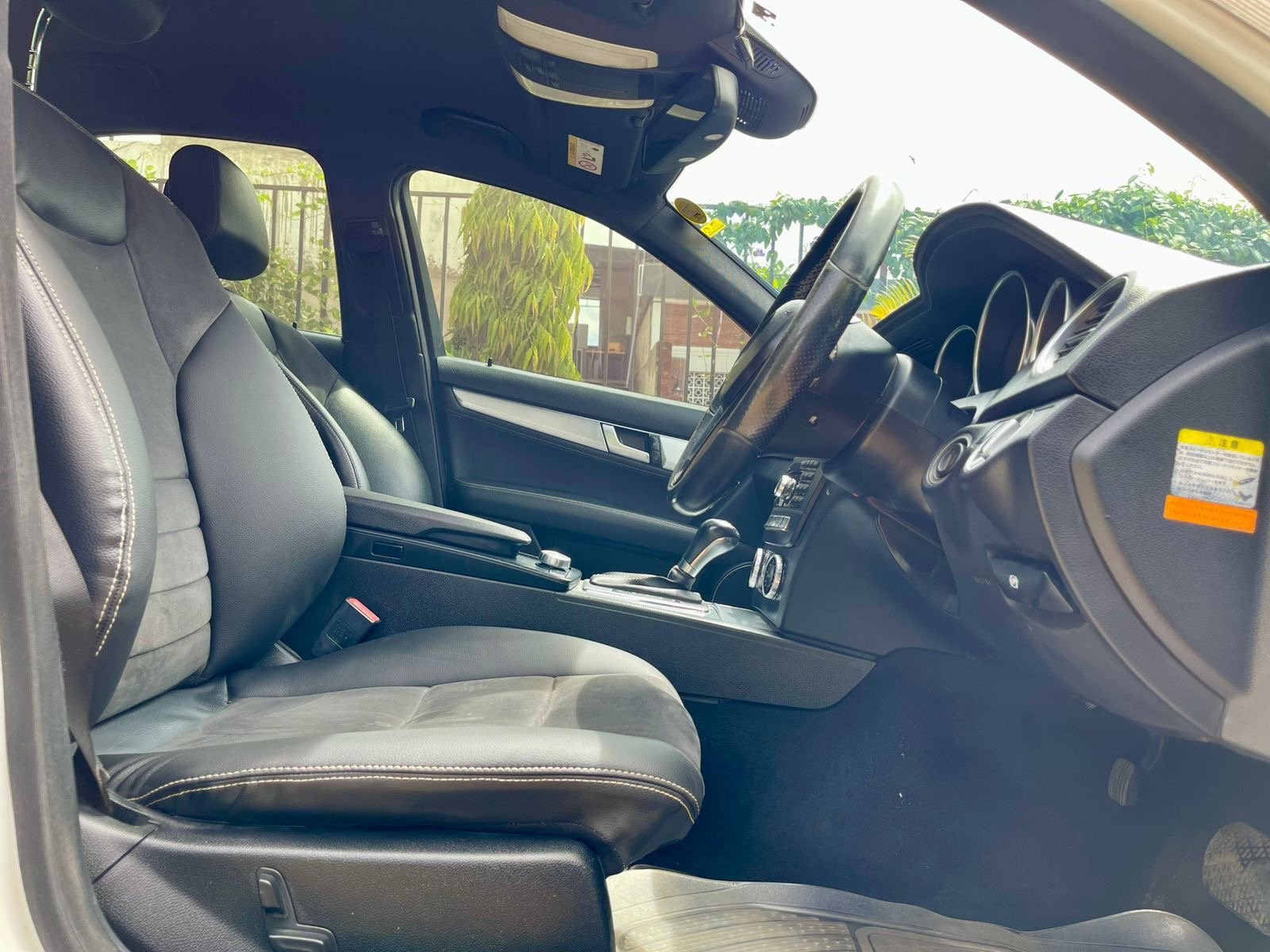 Used 2014 Mercedes-Benz C180 Sedan (Saloon) for sale in Nairobi Kenya - Trust Rides - Thumbnail 10
