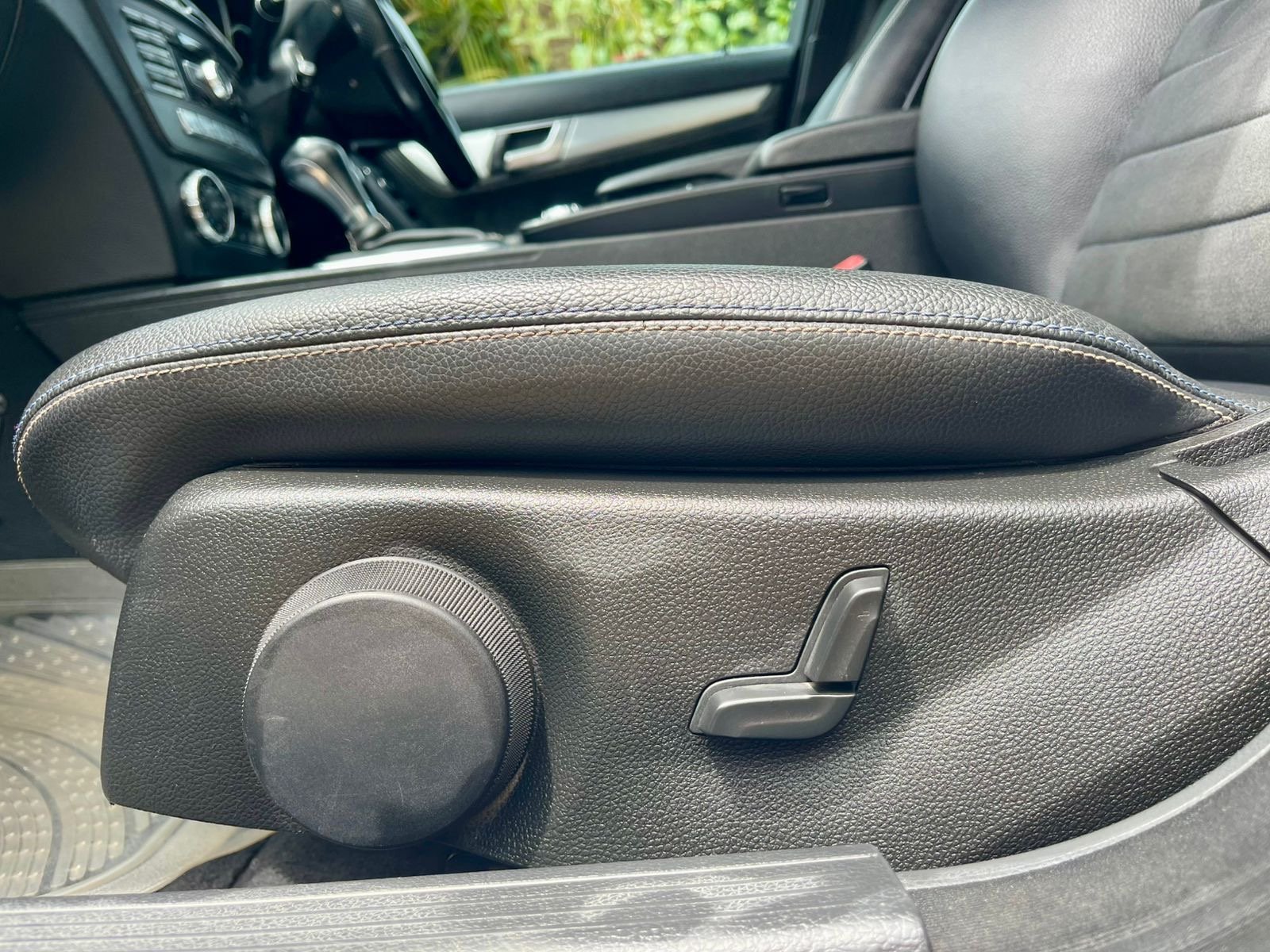 Used 2014 Mercedes-Benz C180 Sedan (Saloon) for sale in Nairobi Kenya - Trust Rides - Thumbnail 9