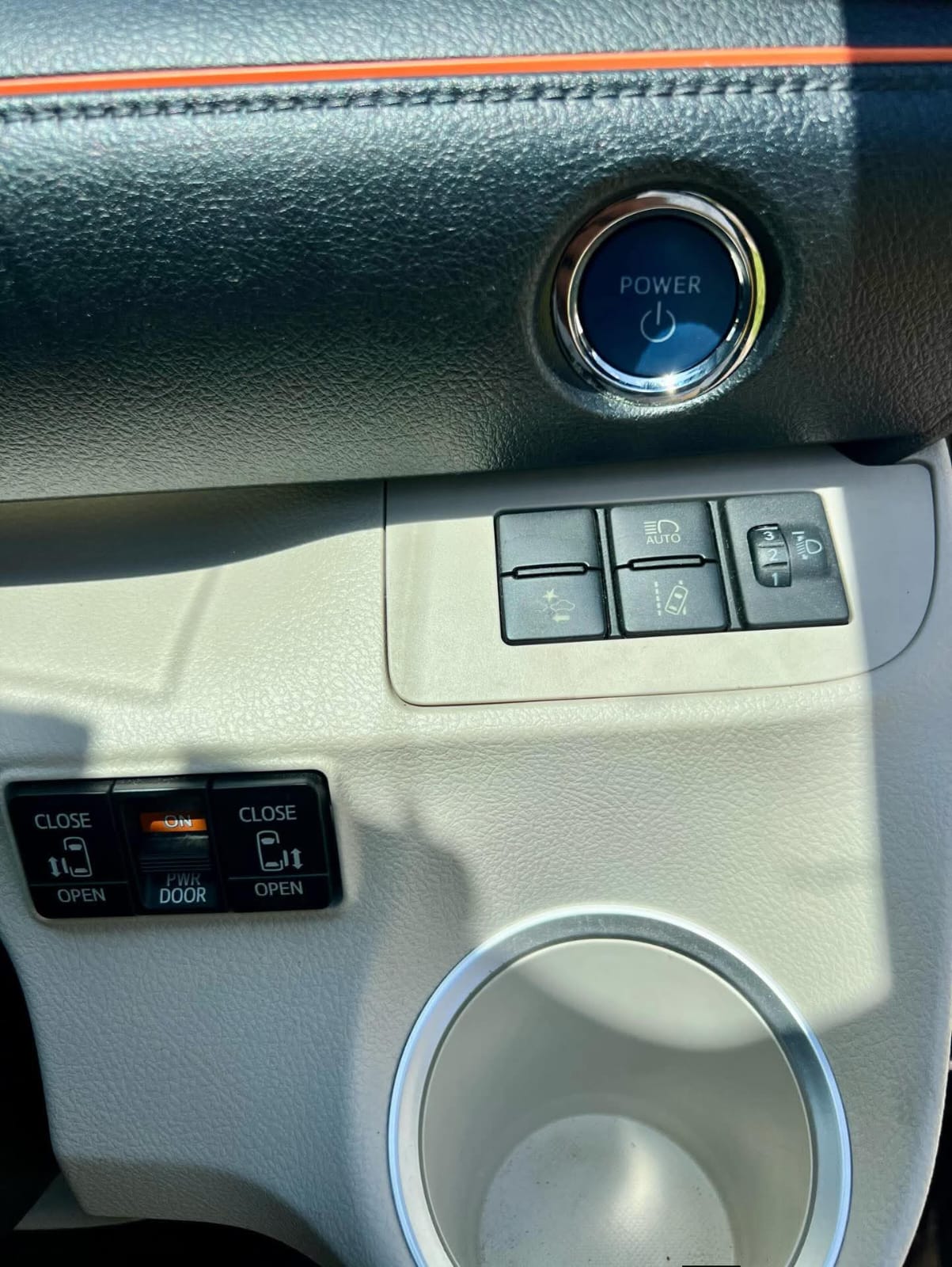 Used 2019 Toyota SIENTA Van / Minivan for sale in Nairobi Kenya - Trust Rides - Thumbnail 10