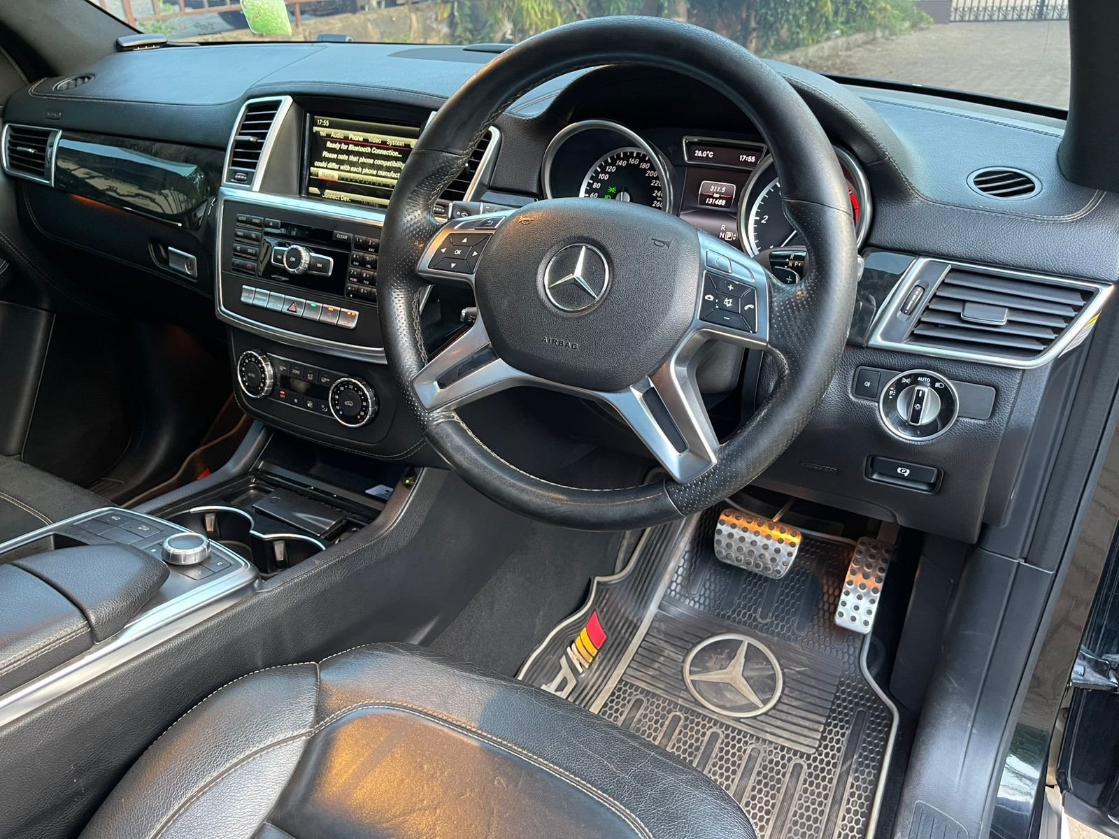 Used 2014 Mercedes-Benz ML350 4MATIC SUV for sale in Nairobi Kenya - Trust Rides - Thumbnail 7