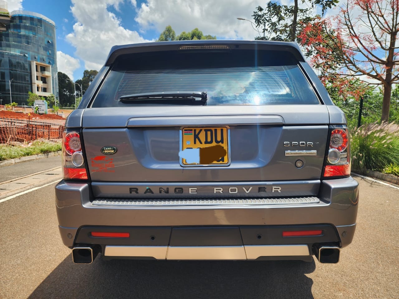 Used 2009 RANGE ROVER SPORT UTILITY SUV for sale in Nairobi Kenya - Trust Rides - Thumbnail 5