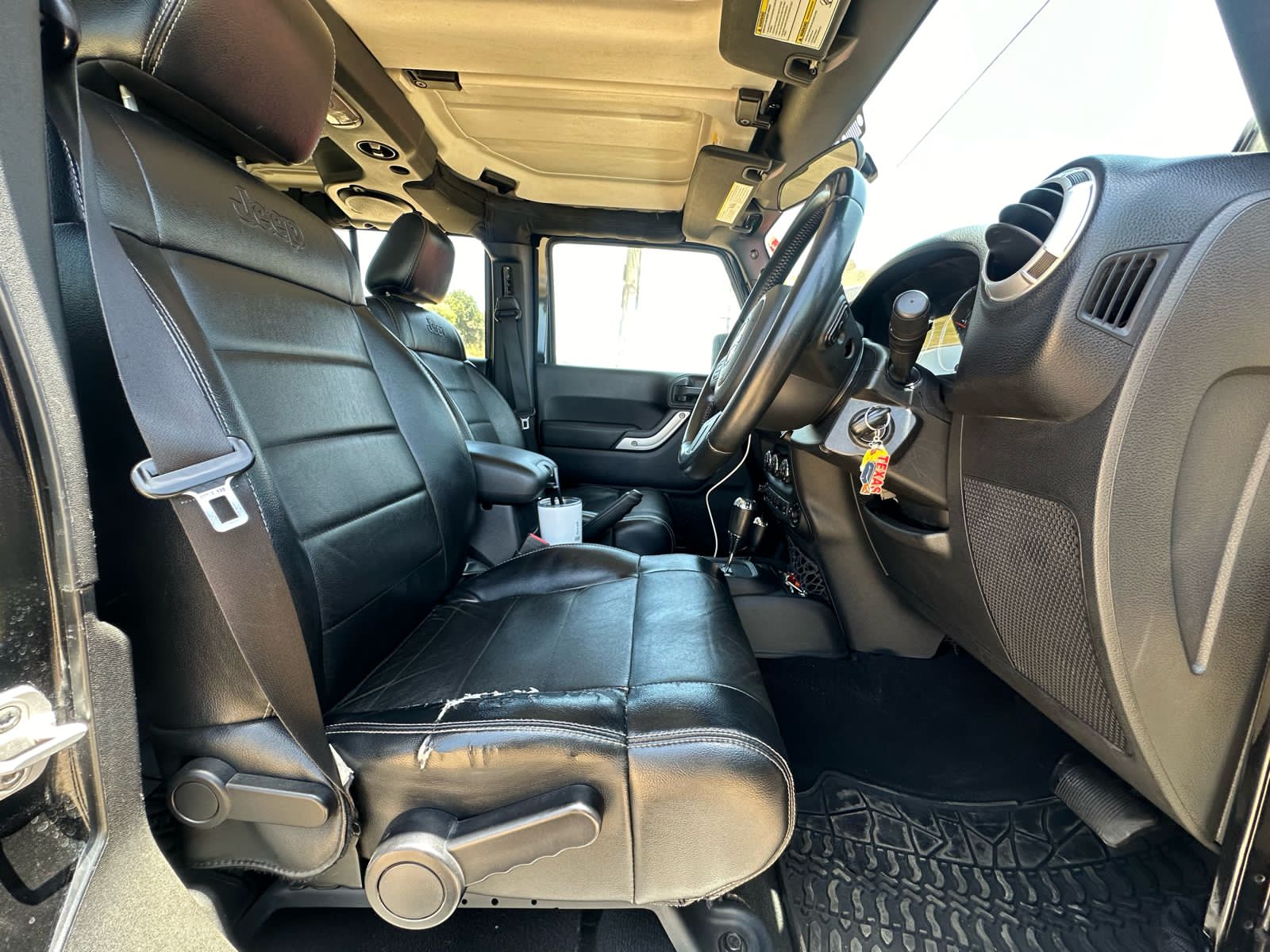 Used 2012 Jeep Wrangler Unlimited SAHARA SUV for sale in Nairobi Kenya - Trust Rides - Thumbnail 11