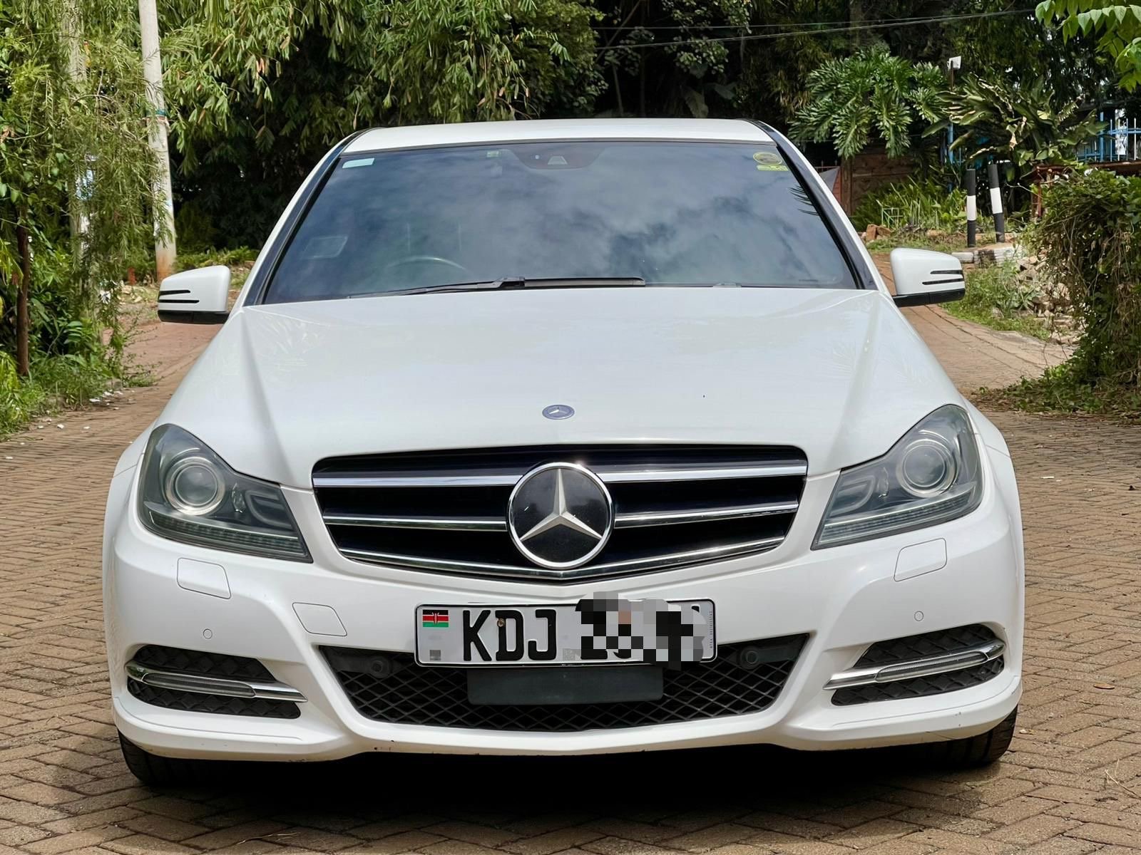 Used 2014 Mercedes-Benz C180 Sedan (Saloon) for sale in Nairobi Kenya - Trust Rides - Thumbnail 2
