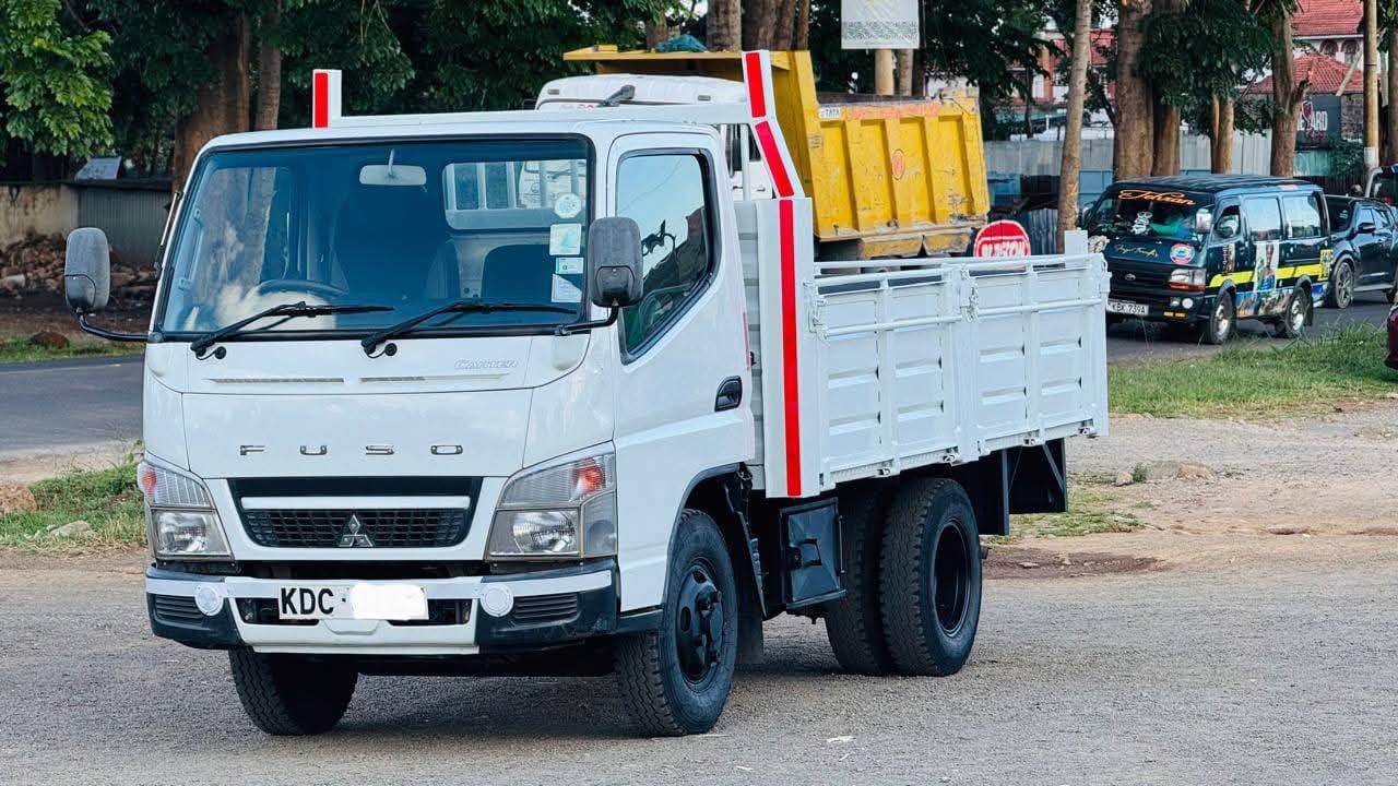 Used 2019 Mitsubishi FUSO Truck for sale in Nairobi Kenya - Trust Rides - Thumbnail 2