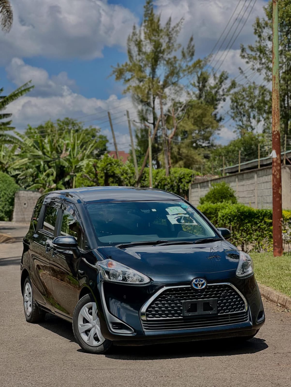 Used 2019 Toyota SIENTA Van / Minivan for sale in Nairobi Kenya - Trust Rides - Thumbnail 3