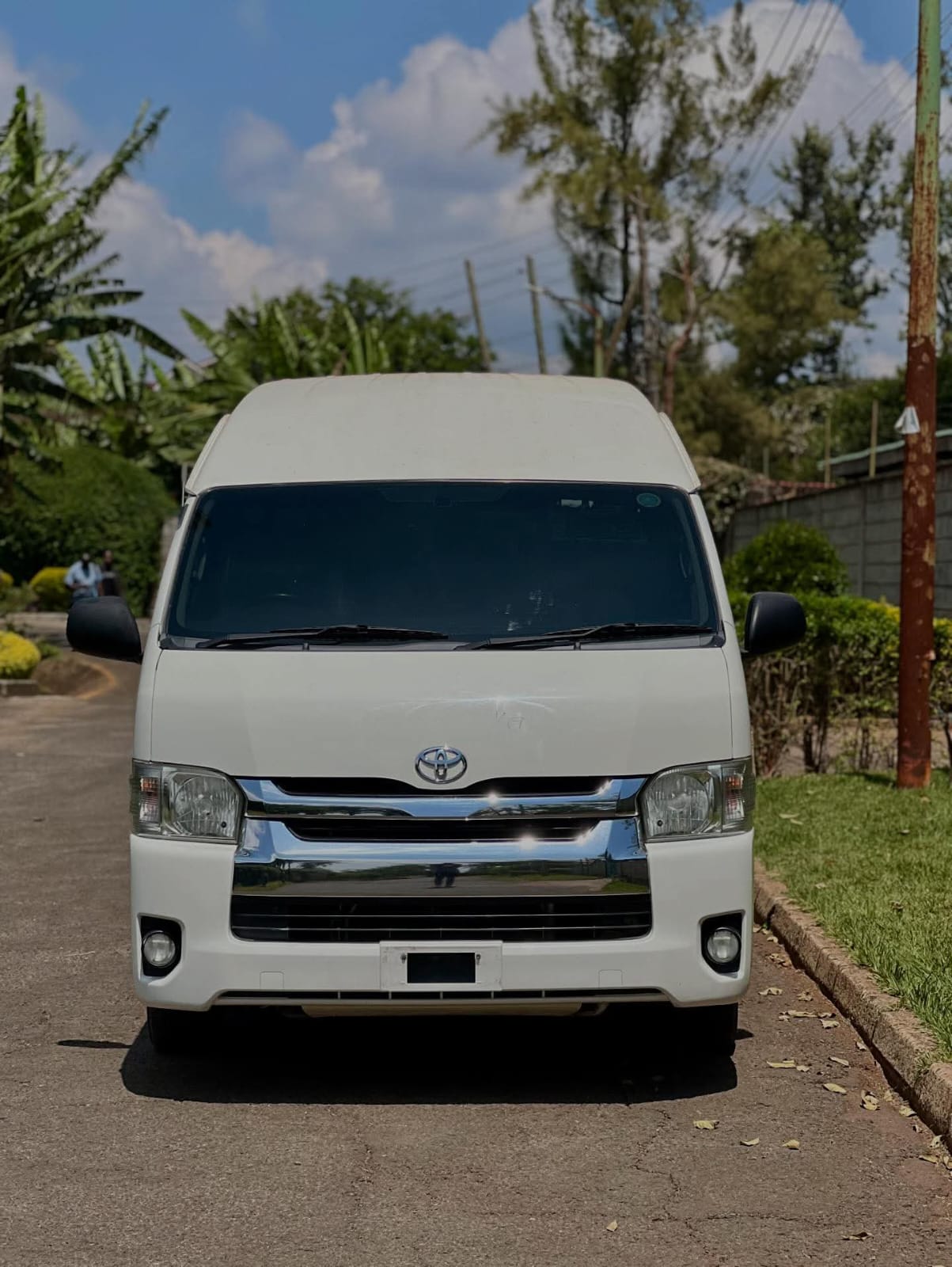 Used 2018 Toyota HIACE Van / Minivan for sale in Nairobi Kenya - Trust Rides - Thumbnail 3