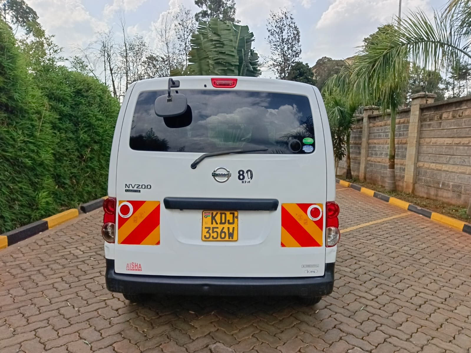 Used 2015 Nissan Nv 200 Van for sale in Nairobi Kenya - Trust Rides - Thumbnail 5