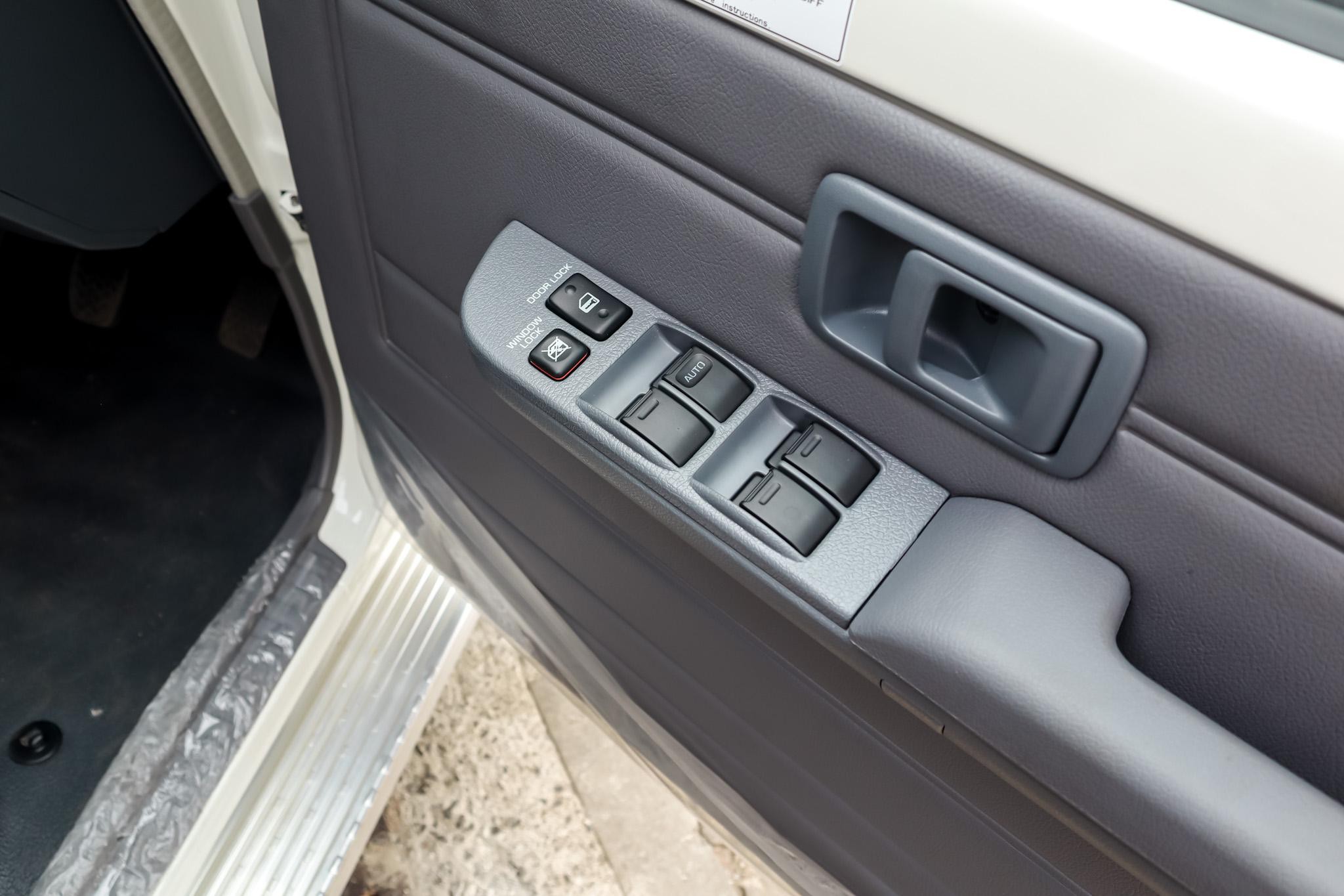 Used 2024 Toyota LAND CRUISER 79 SERIES Pickup / Double Cab for sale in Nairobi Kenya - Trust Rides - Thumbnail 8