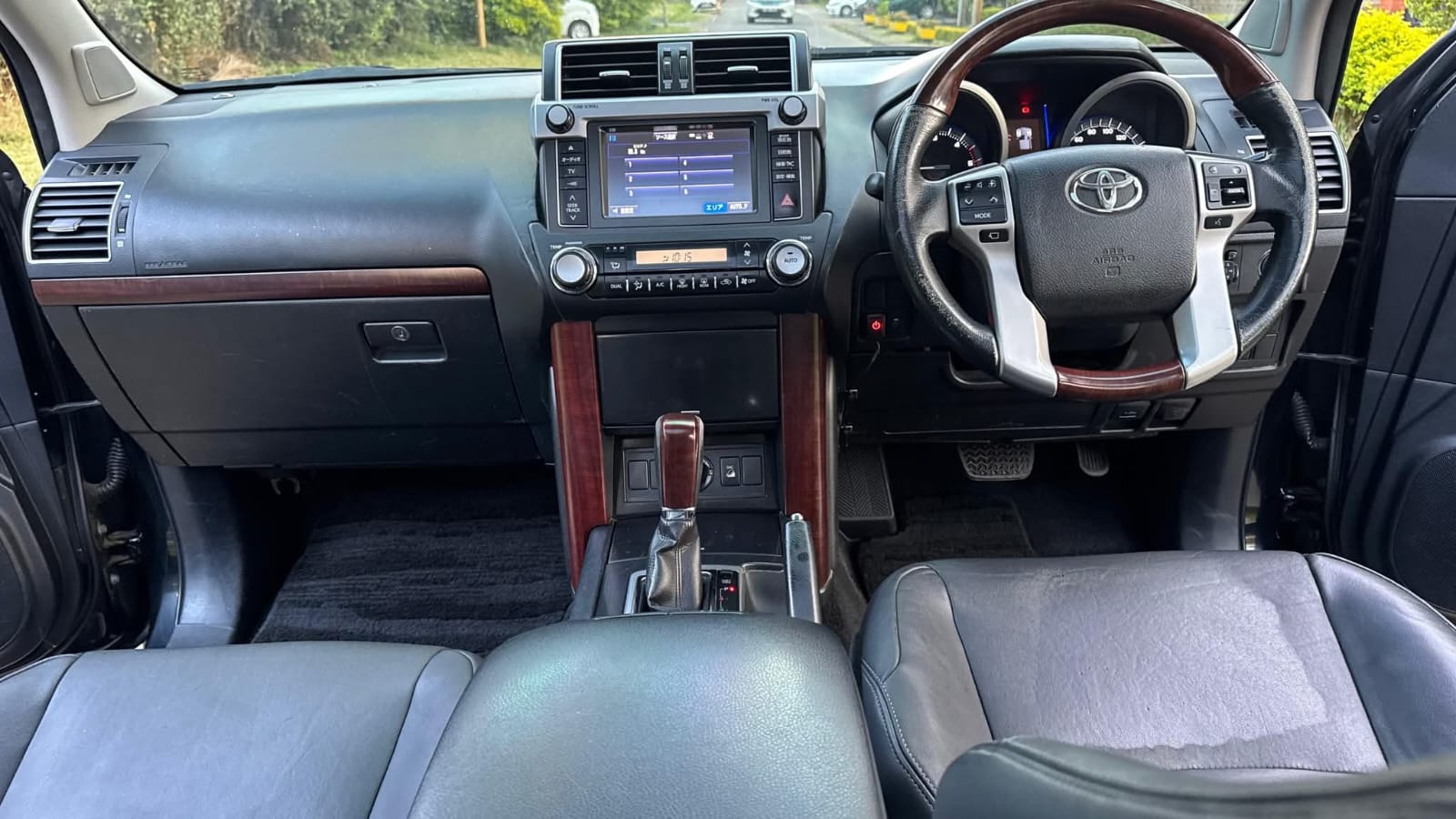 Used 2016 Toyota LAND CRUISER, PRADO VX-L SUV for sale in Nairobi Kenya - Trust Rides - Thumbnail 7