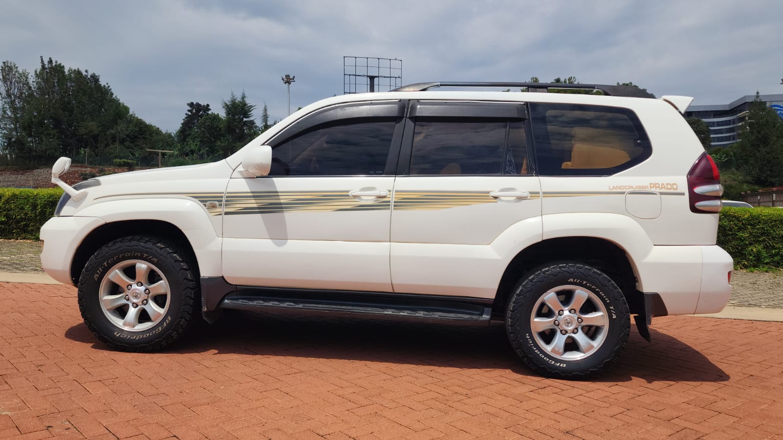 Used 2008 Toyota PRADO J120 SERIES SUV for sale in Nairobi Kenya - Trust Rides - Thumbnail 2