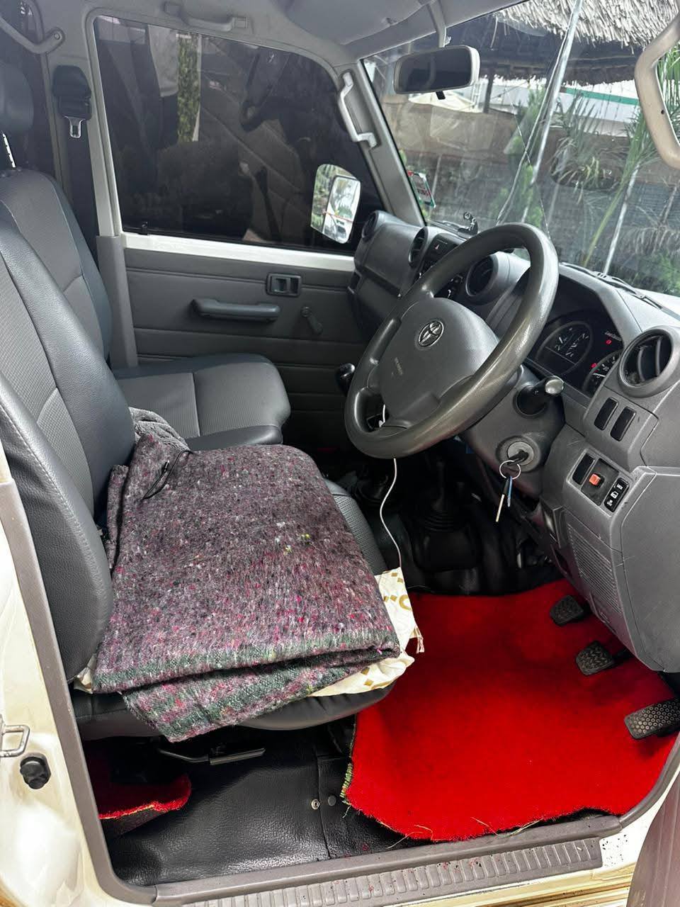 Used 2024 Toyota LAND CRUISER 79 SERIES Pickup / Double Cab for sale in Nairobi Kenya - Trust Rides - Thumbnail 11