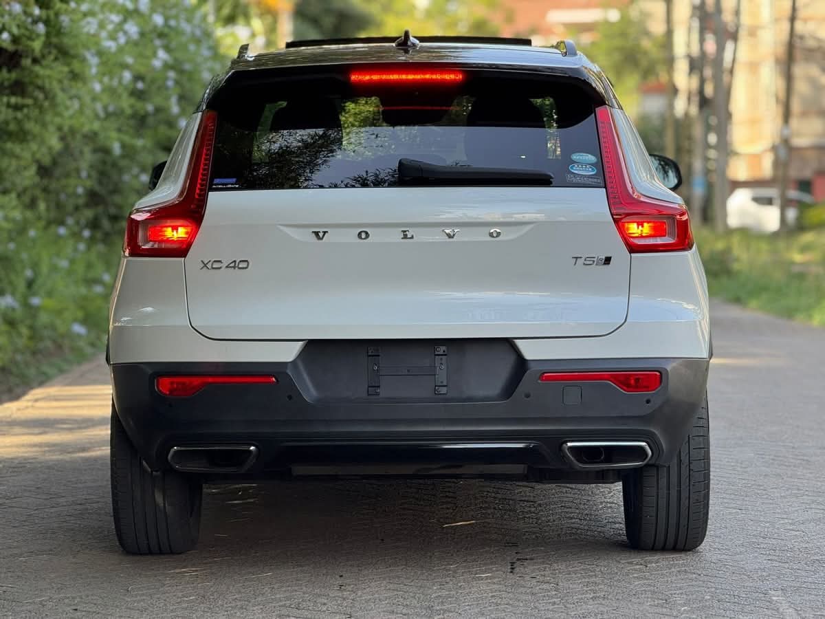 Used 2020 Volvo XC40 Crossover for sale in Nairobi Kenya - Trust Rides - Thumbnail 6