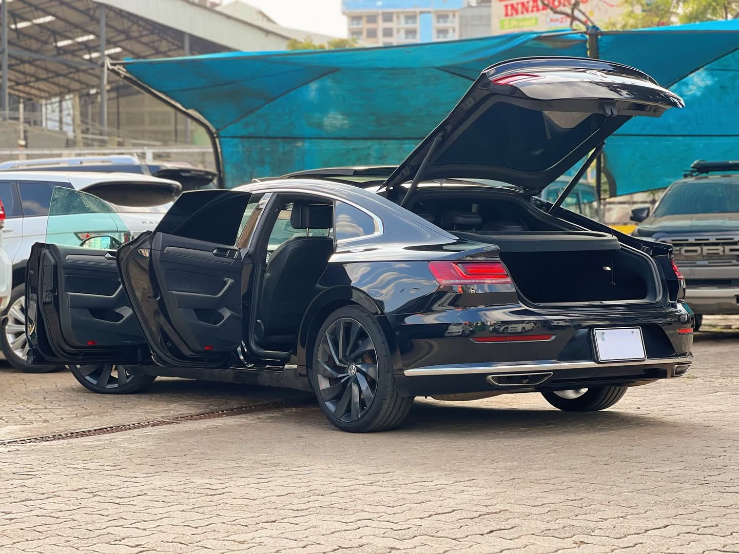 Used 2019 Volkswagen ARTEON  Sedan (Saloon) for sale in Nairobi Kenya - Trust Rides - Thumbnail 6