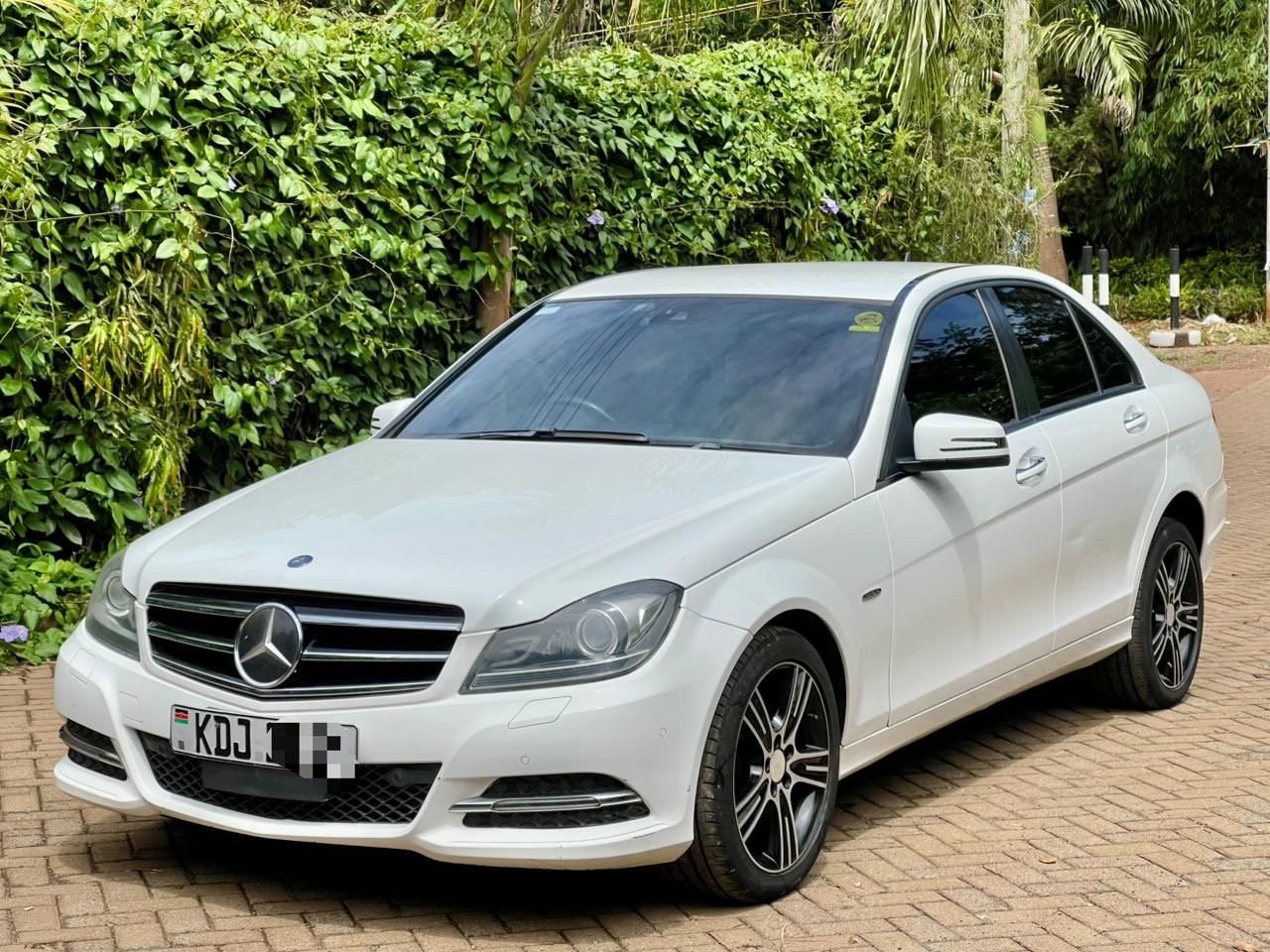 Used 2014 Mercedes-Benz C180 Sedan (Saloon) for sale in Nairobi Kenya - Trust Rides - Thumbnail 3