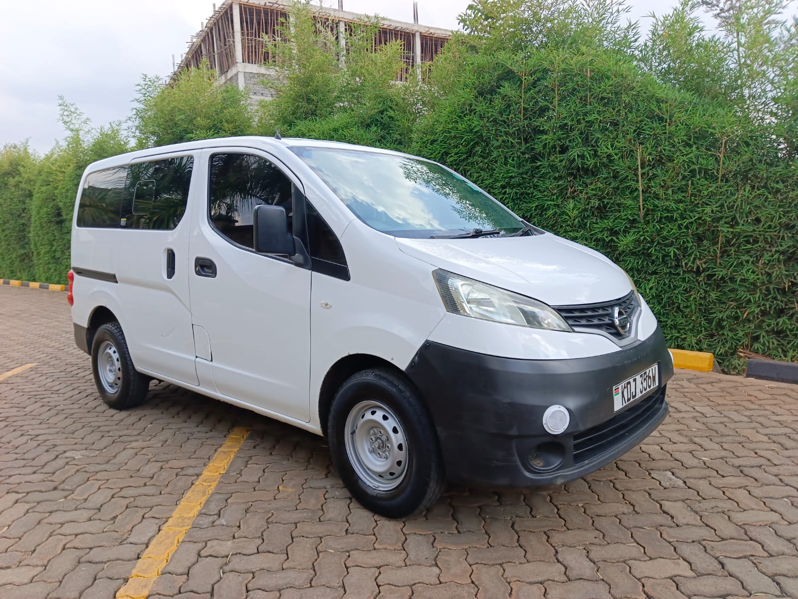 Used 2015 Nissan Nv 200 Van for sale in Nairobi Kenya - Trust Rides - Thumbnail 3