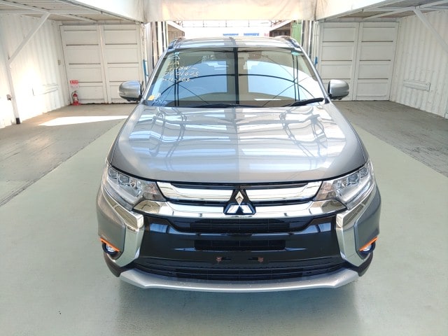 Used 2017 Mitsubishi OUTLANDER SUV for sale in Nairobi Kenya - Trust Rides - Thumbnail 2