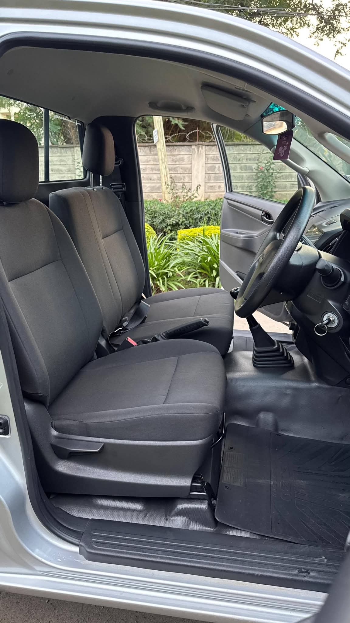 Used 2025 Isuzu DMAX Pickup / Double Cab for sale in Nairobi Kenya - Trust Rides - Thumbnail 9