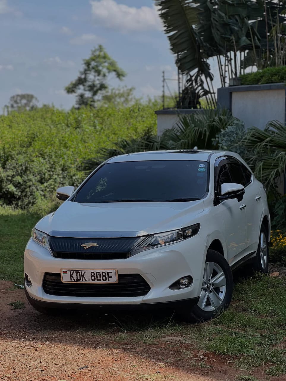 Used 2015 Toyota HARRIER Crossover for sale in Nairobi Kenya - Trust Rides - Thumbnail 2