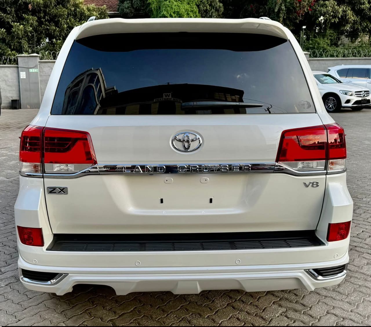 Used 2018 Toyota LAND CRUISER -ZX SUV for sale in Nairobi Kenya - Trust Rides - Thumbnail 5