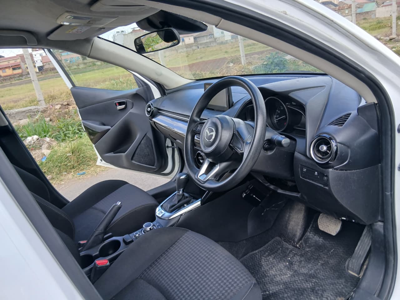 Used 2018 Mazda DEMIO Hatchback(kadudu) for sale in Nairobi Kenya - Trust Rides - Thumbnail 5