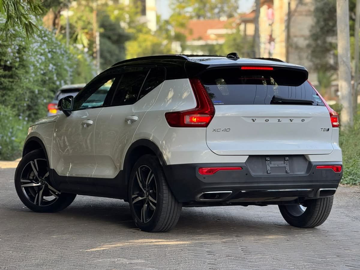 Used 2020 Volvo XC40 Crossover for sale in Nairobi Kenya - Trust Rides - Thumbnail 5