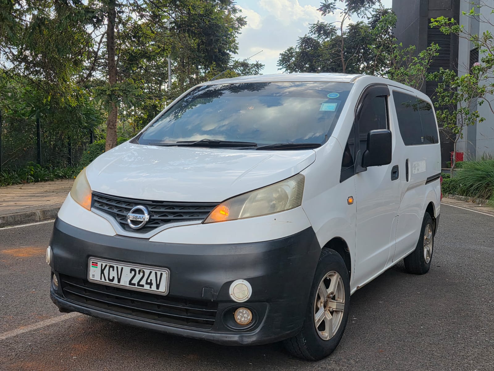 NV 200
