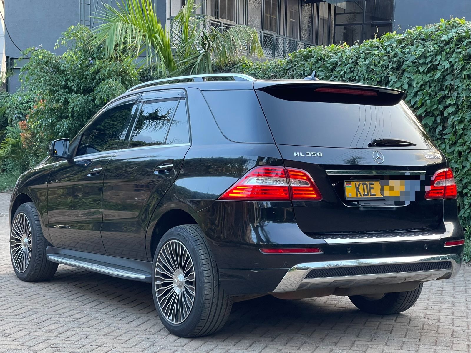 Used 2014 Mercedes-Benz ML350 4MATIC SUV for sale in Nairobi Kenya - Trust Rides - Thumbnail 5