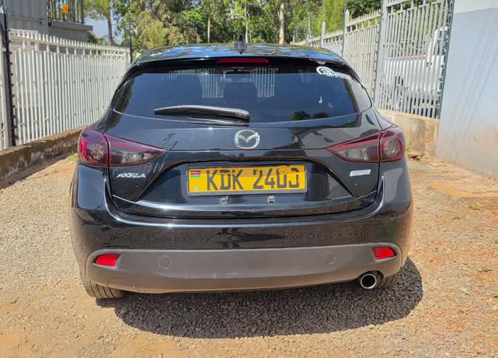 Used 2015 Mazda AXELA Hatchback(kadudu) for sale in Nairobi Kenya - Trust Rides - Thumbnail 5