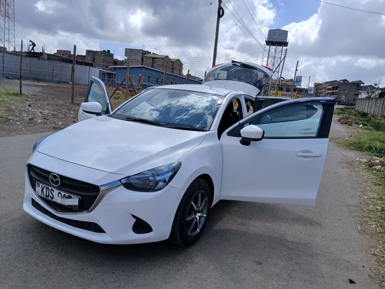 Used 2018 Mazda DEMIO Hatchback(kadudu) for sale in Nairobi Kenya - Trust Rides - Thumbnail 2