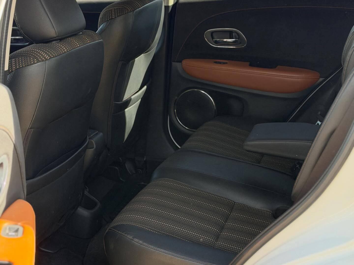 Used 2016 Honda VEZEL Crossover for sale in Nairobi Kenya - Trust Rides - Thumbnail 5