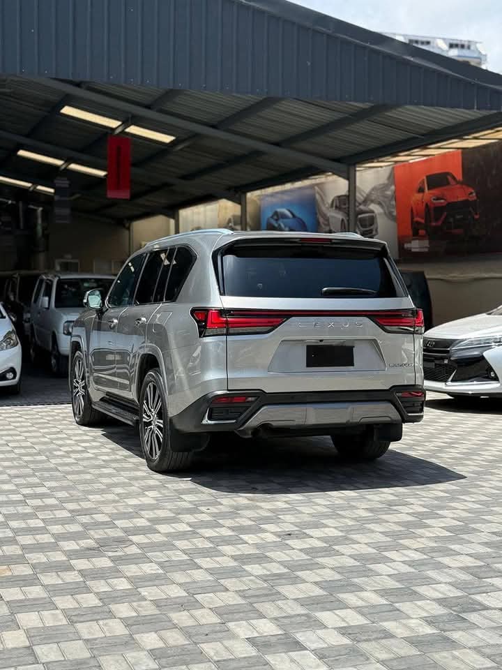 Used 2021 Lexus LX 500d SUV for sale in Nairobi Kenya - Trust Rides - Thumbnail 3