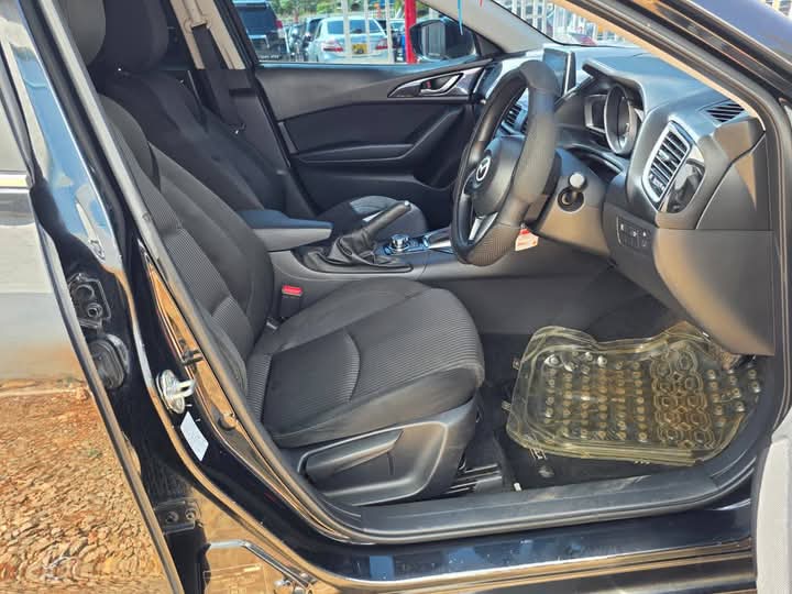 Used 2015 Mazda AXELA Hatchback(kadudu) for sale in Nairobi Kenya - Trust Rides - Thumbnail 8