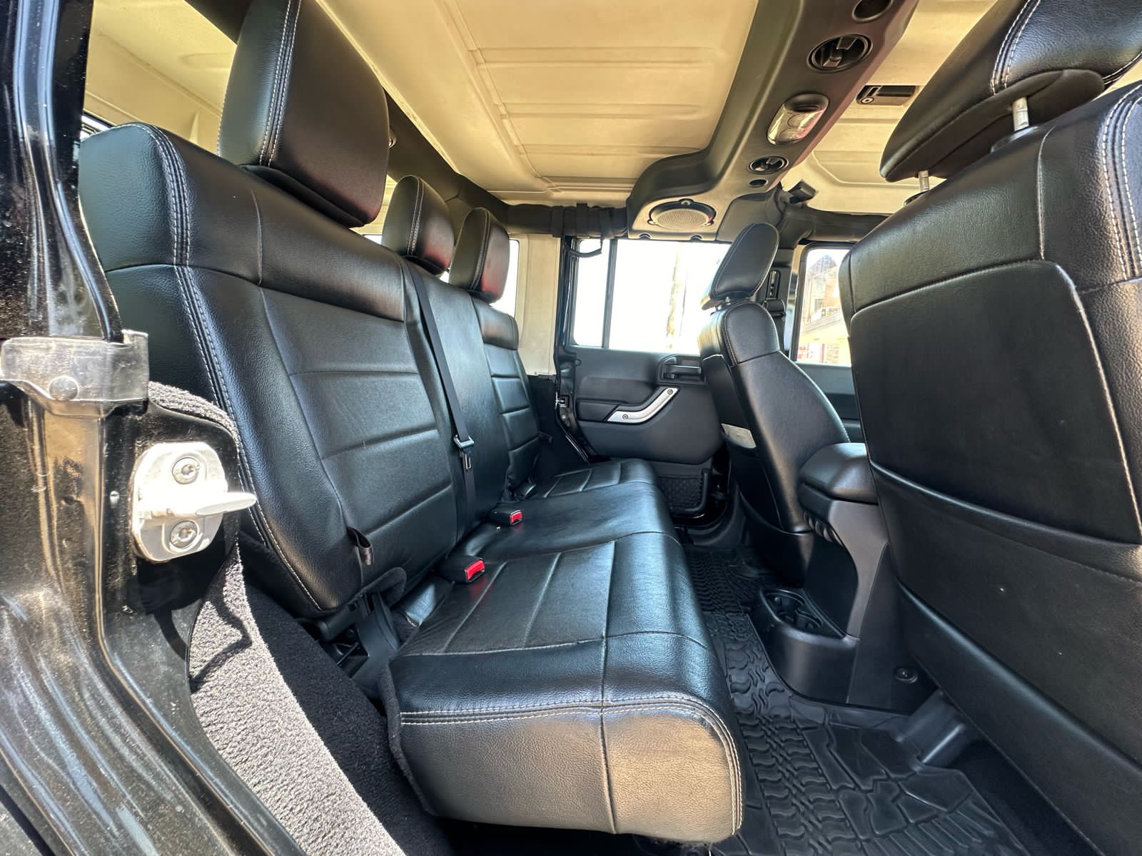 Used 2012 Jeep Wrangler Unlimited SAHARA SUV for sale in Nairobi Kenya - Trust Rides - Thumbnail 12